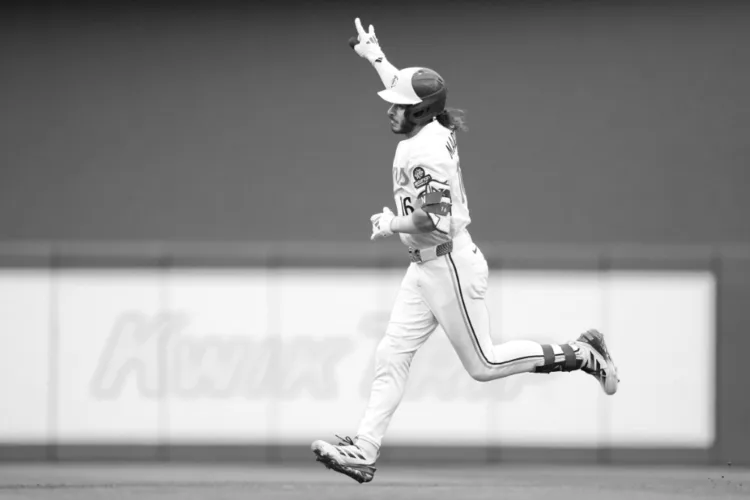 Twins handle Baltimore